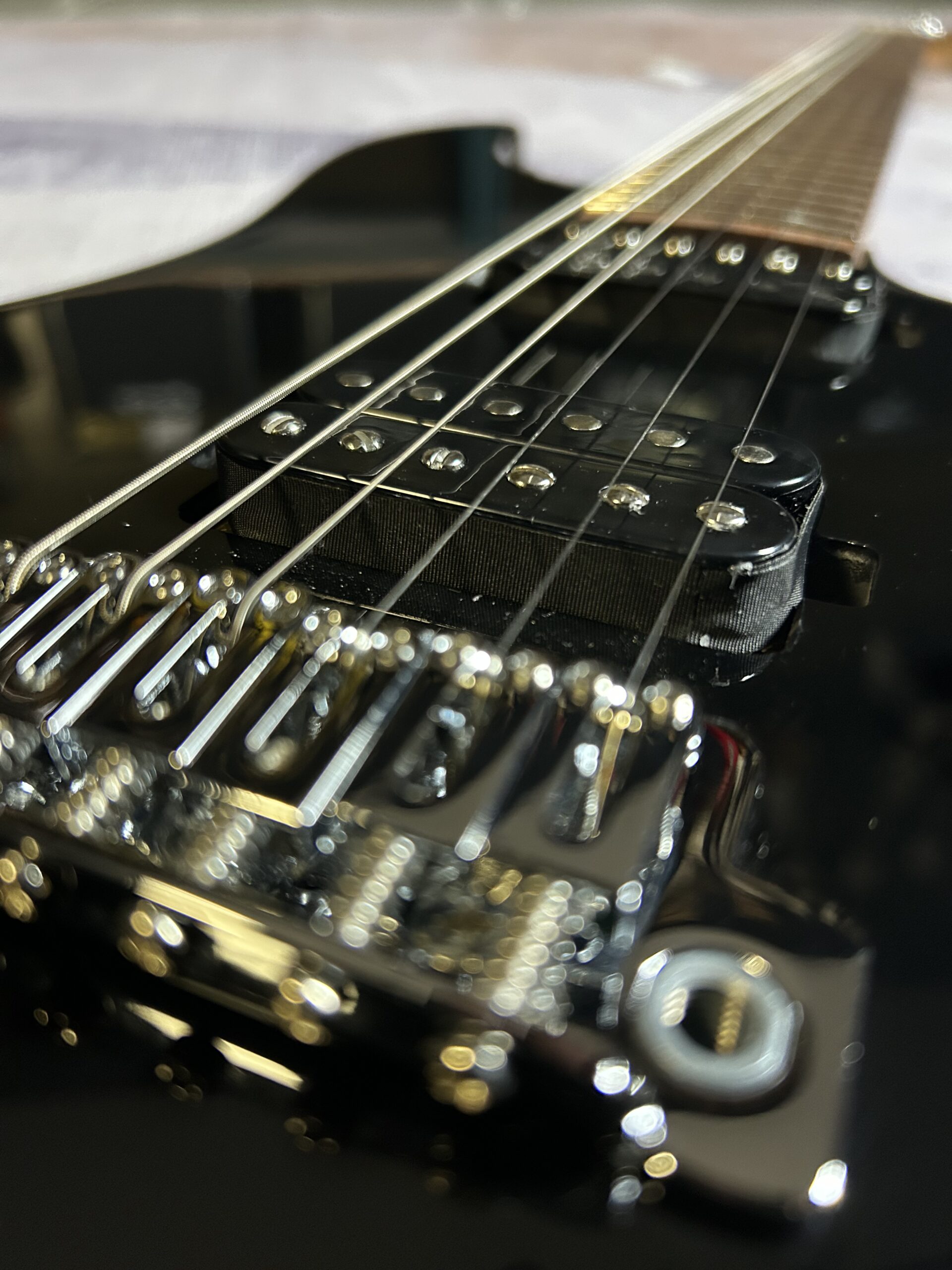 Ibanez AZ Standard AZ24S2-Black Electric Guitar - Gambar 3