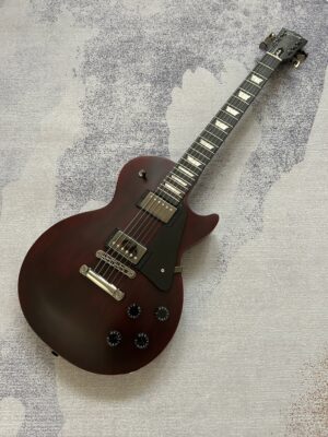 IMG_3565 Gibson Les Paul Modern Studio - Wine Red Satin