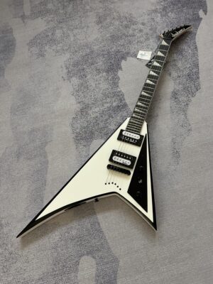 IMG_3591 Jackson JS Series Rhoads JS32T - White w/Black Bevels