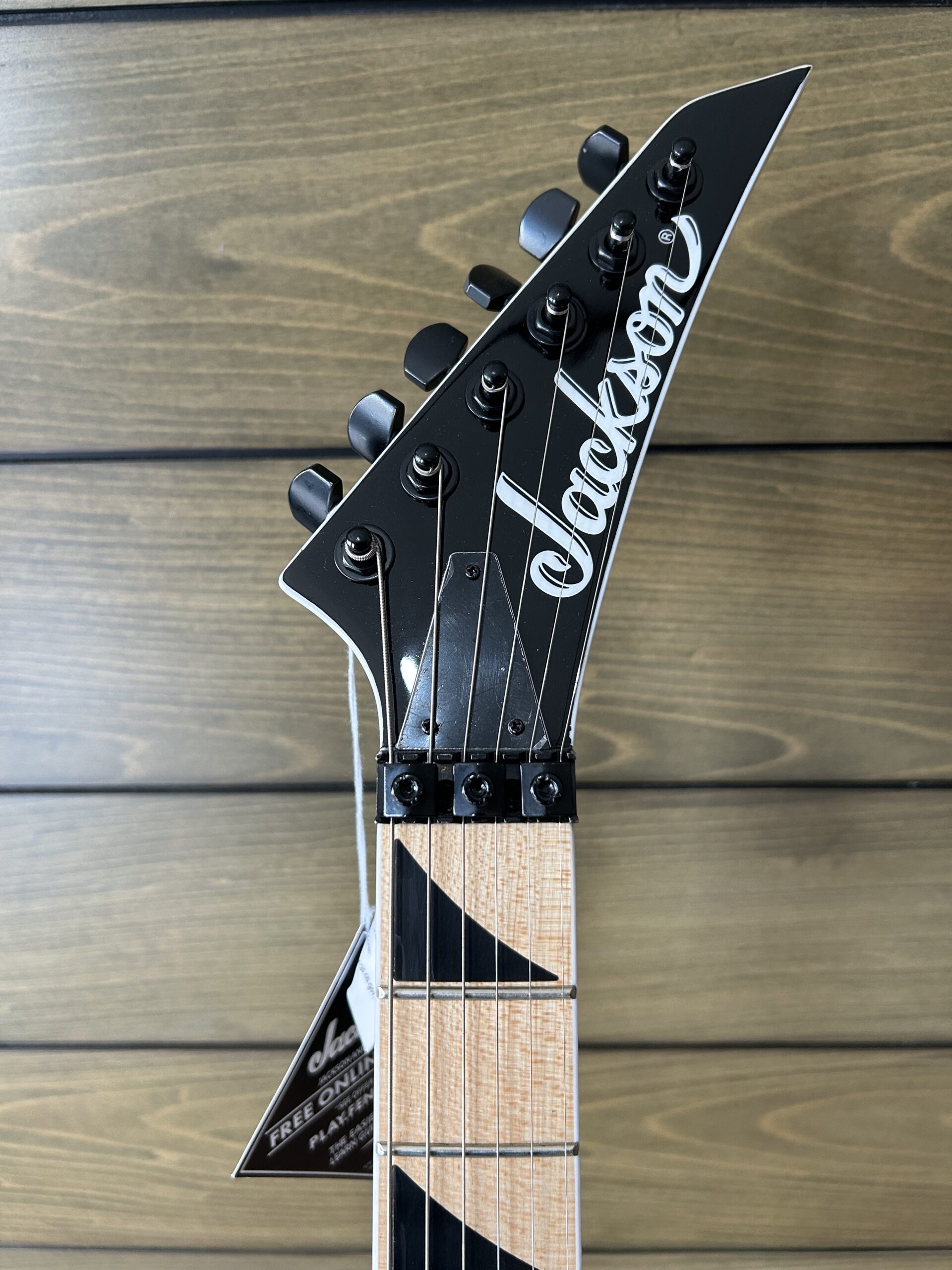 Jackson JS Series Dinky DKA-M JS32 Electric Guitar - Gloss Black - Gambar 3